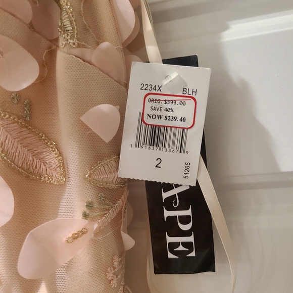 3D Floral V Neck Gown - Picture 6 of 7